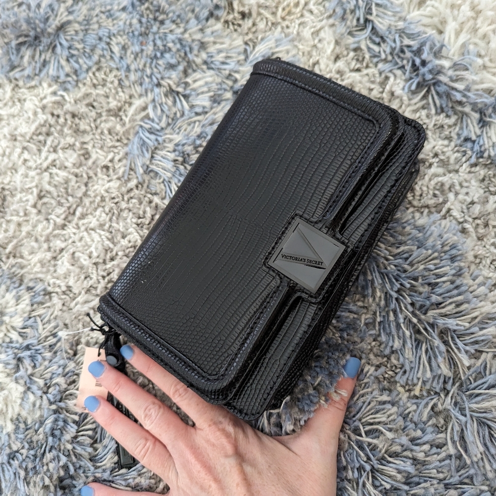 Vs clutch purse